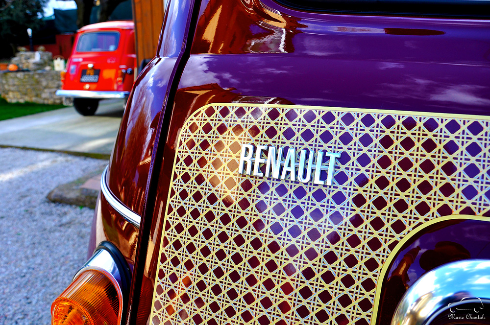 Renault4-Parisienne
